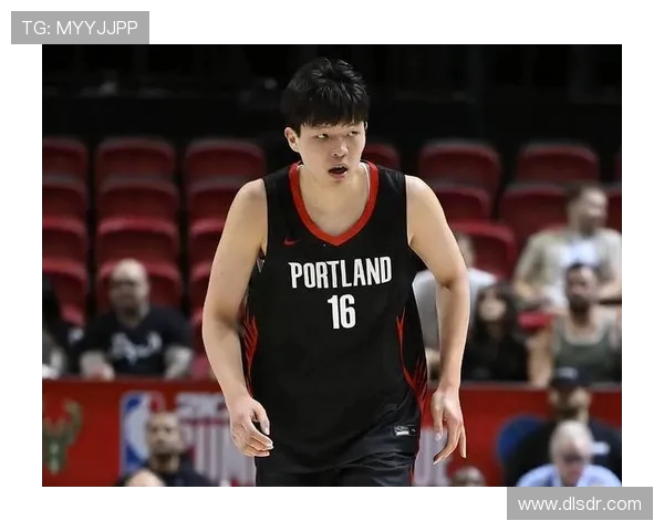 杨瀚森首节末替补登场开拓者落后勇士11分比赛走势引关注持续变化